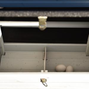 Het legnest van Ambiance small is opgesplitst in 2 delen