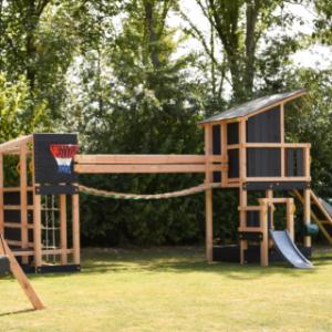 Speeltoestel Prairie is een combinatie van de Beach Hut, Crossfit, brug Wave DLX, @Ramp en @Platform