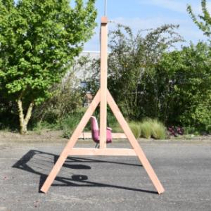 Schommel met ruimte besparend frame