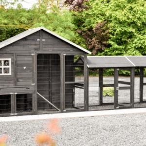 Kippenhok Holiday Large Black met 2 rennen en legnest