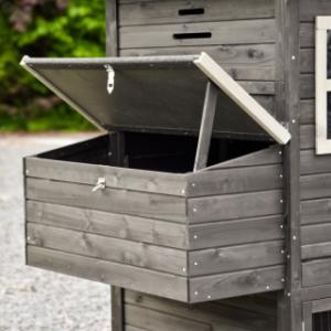 Legnest Large Black heeft een handige kleplat zodat het dakje open klan blijven staan