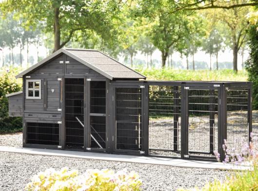 Kippenhok Holiday Medium Black met legnest en ren Functional 389x88x151cm