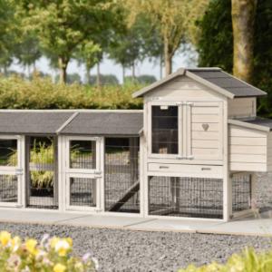 Kippenhok Prestige Small Light-grey met 2 rennen en legnest 265x72x122cm