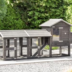 Kippenhok Prestige Small Black is uitgebreid met 2 rennen