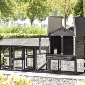 Het konijnenhok Prestige Small heeft vele deuren