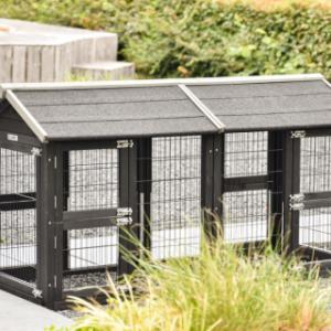 Een kijkje aan de achterkant van de dubbele ren Space Small Black
