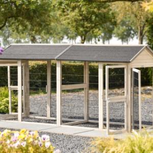 De dubbele ren Space Large is voorzien van vele deuren