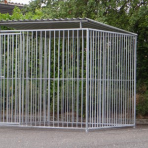 Hondenkennel met dak 2x2 meter