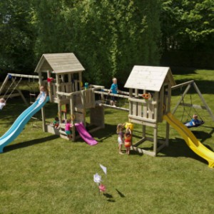 Houten speeltoestel Garden is een grote speeltoestellencombi voor in uw achtertuin!