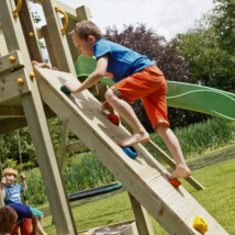 Speeltoestel Beach hut hoog | Klimwand met gekleurde klimstenen