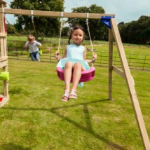 De aanbouwschommel @swing wordt geleverd zonder schommelzitjes