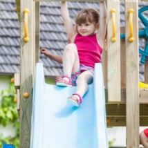 Speeltoestel Pagoda hoog wordt geleverd inclusief glijbaan
