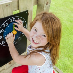 Houten speeltoestel Pagoda hoog wordt zonder de afgebeelde accessoires geleverd