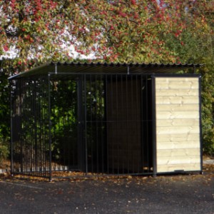 Hondenkennel Zwart met dak 2x3m