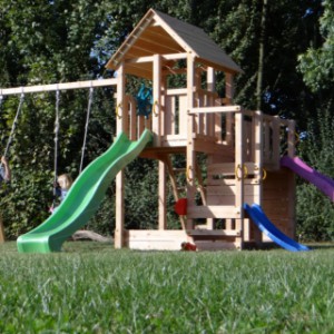 Het speeltoestel Penthouse is gemaakt van duurzaam Douglashout van goede kwaliteit