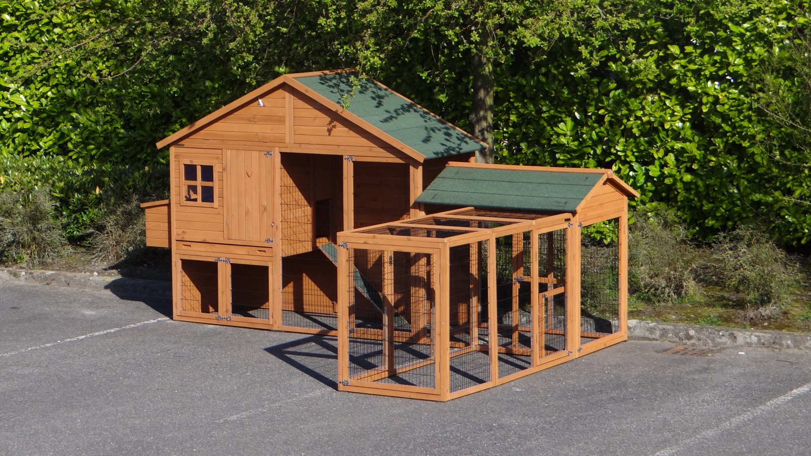 Kippenhok Holiday Large Met Legnest En Aanbouwrennen 566x93x195cm