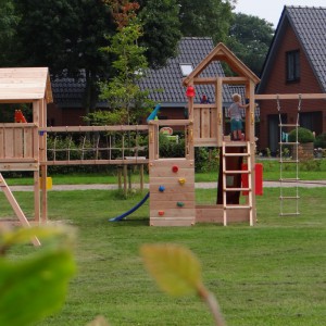 Maak van uw achtertuin een prachtige speeloase met het speeltoestel Garden!