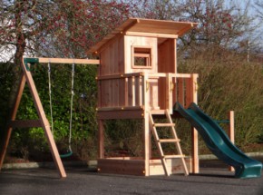 Speelhuis Beach hut hoog met glijbaan, schommel en duikelrek