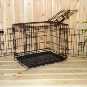 De reisbench Strong S heeft 2 deuren en 1 dakluik