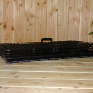 De Hondenbench Strong L is makkelijk in te klappen