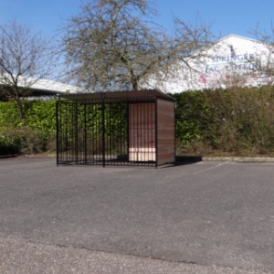 Kennel FERM Zwart Inclusief dak 1,5x3m